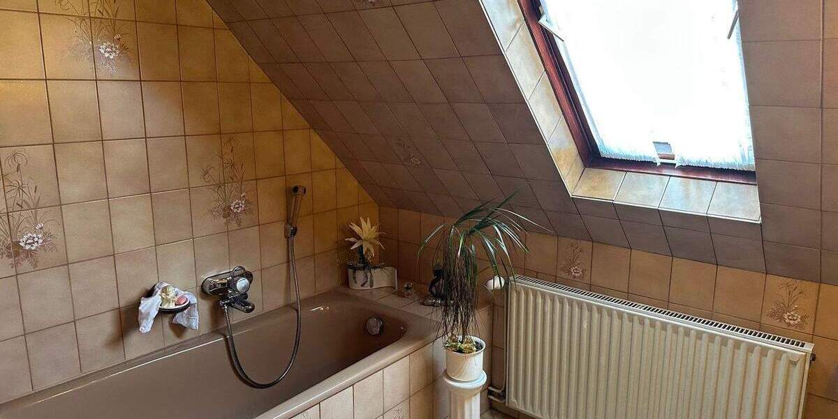 Doppelhaushälfte Schiffweiler - 4 Zimmer, 95 m&sup2;, 119.000&euro; | Angebot:25771661