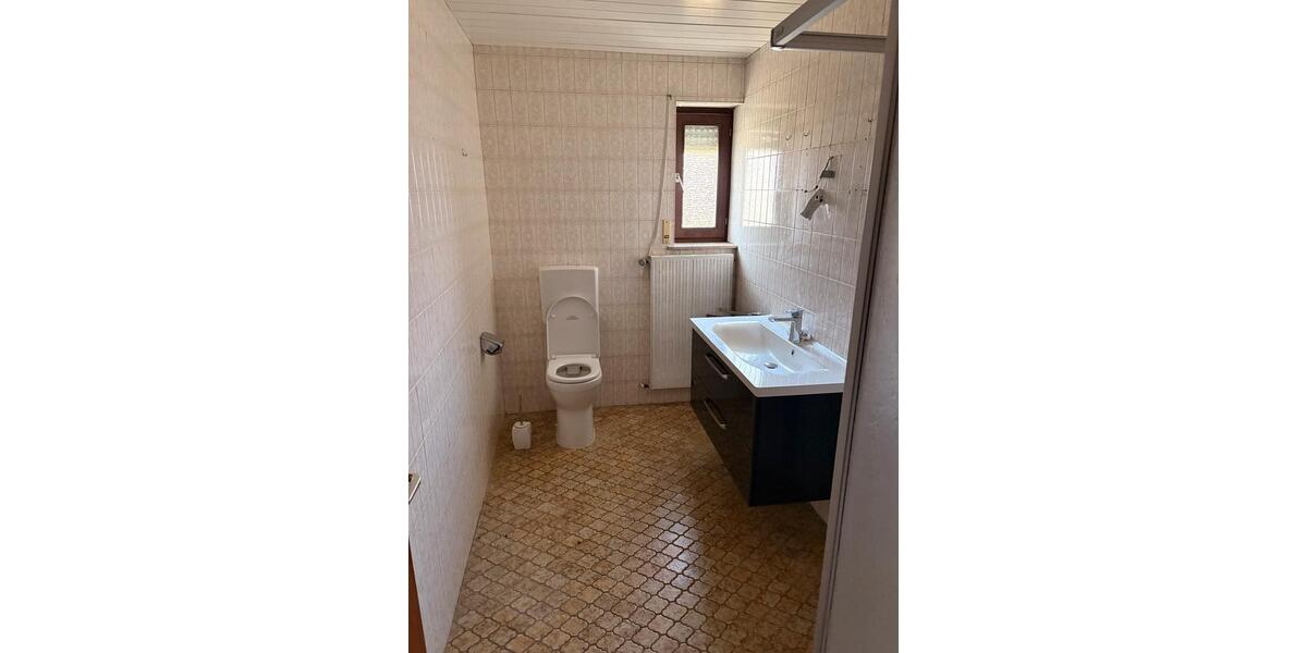 Einfamilienhaus Schiffweiler - 4.5 Zimmer, 165 m&sup2;, 295.000&euro; | Angebot:25942889