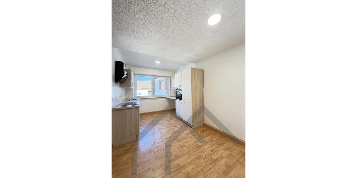 Etagenwohnung Blieskastel - 3 Zimmer, 83 m&sup2;, 700&euro; | Angebot:26620855