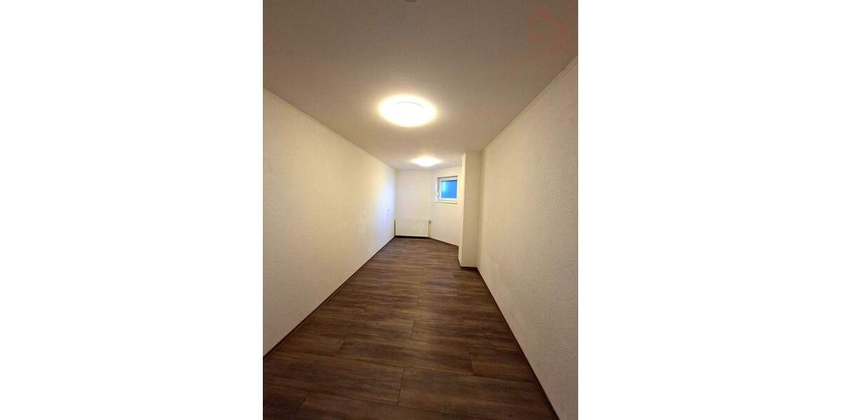 Etagenwohnung Neunkirchen/Saar Innenstadt - 2 Zimmer, 95 m&sup2;, 135.000&euro; | Angebot:25673997