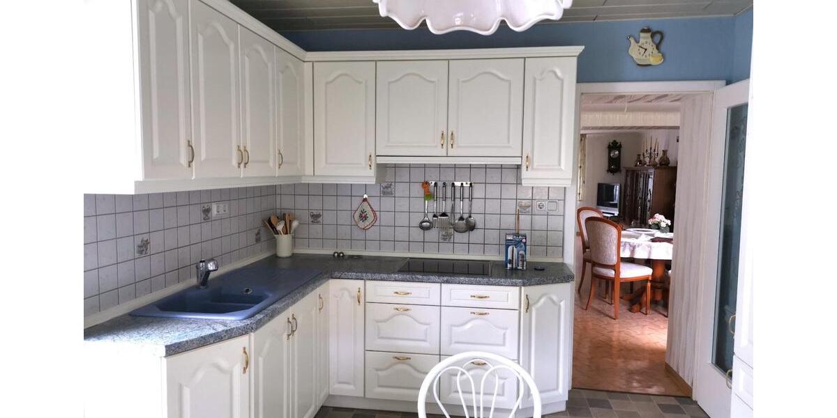 Reihenhaus Schwalbach - 7 Zimmer, 180 m&sup2;, 275.000&euro; | Angebot:27641904