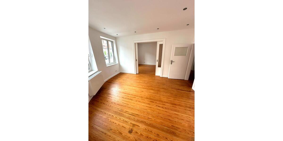 Etagenwohnung Homburg - 4 Zimmer, 130 m&sup2;, 1.250&euro; | Angebot:25867443