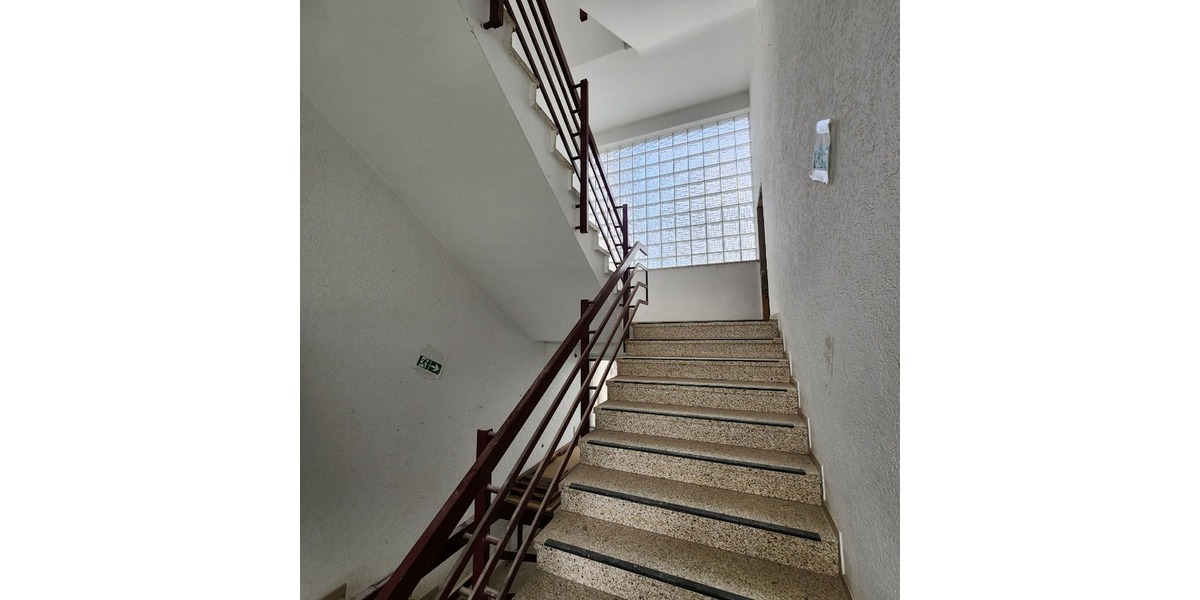 Top-Renditeobjekt: 5 Wohneinheiten im historischen Schulhaus mit großem Entwicklungspotenzial - Mehrfamilienhaus, Wohnhaus Althornbach Bödingerhof | Angebot:24700023