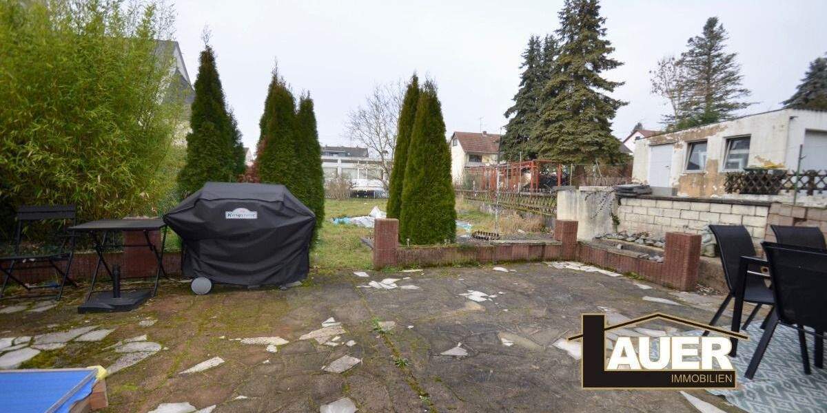 Einfamilienhaus Saarbrücken Altenkessel - 6 Zimmer, 144 m&sup2;, 245.000&euro; | Angebot:25729526