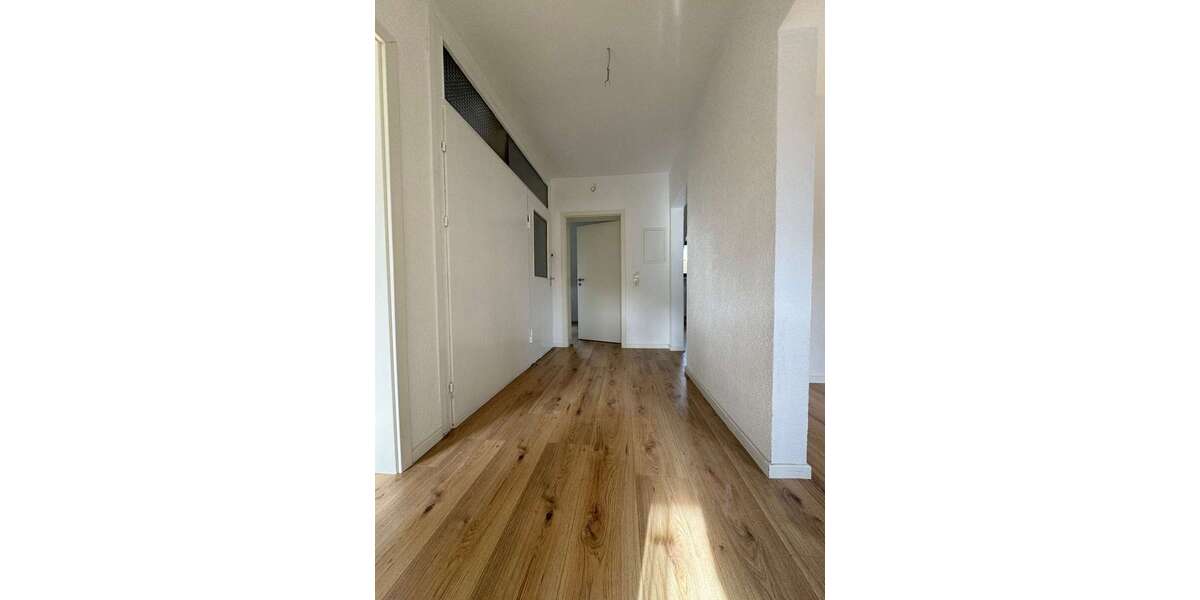 Helle 3-Zimmer-Dachgeschosswohnung in St. Ingbert-Rentrisch ( Saniert) - 3- Sankt Ingbert | Angebot:27111787
