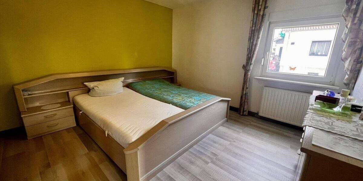 Etagenwohnung Saarbrücken Bischmisheim - 5 Zimmer, 94 m&sup2;, 90.000&euro; | Angebot:26454187