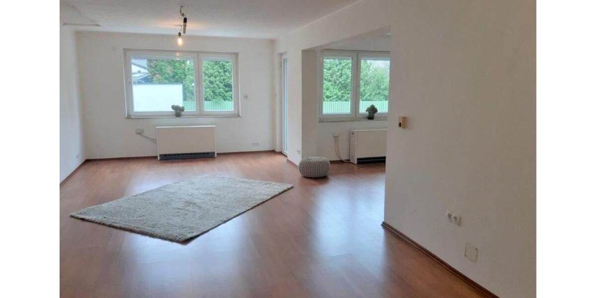 Etagenwohnung Saarlouis - 5 Zimmer, 110 m&sup2;, 1.050&euro; | Angebot:24127061