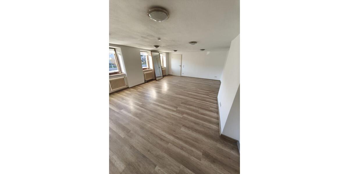 Erdgeschoßwohnung Mandelbachtal - 3 Zimmer, 83 m&sup2;, 990&euro; | Angebot:25298082