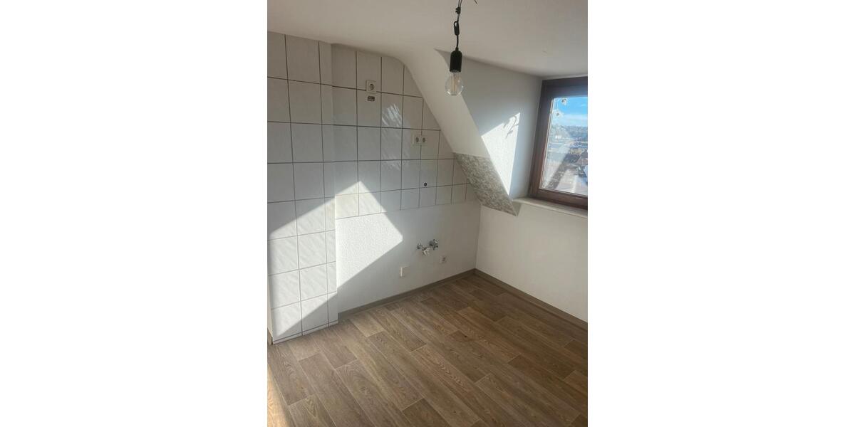 Dachgeschoßwohnung Saarbrücken Malstatt - 2 Zimmer, 65 m&sup2;, 540&euro; | Angebot:25592295
