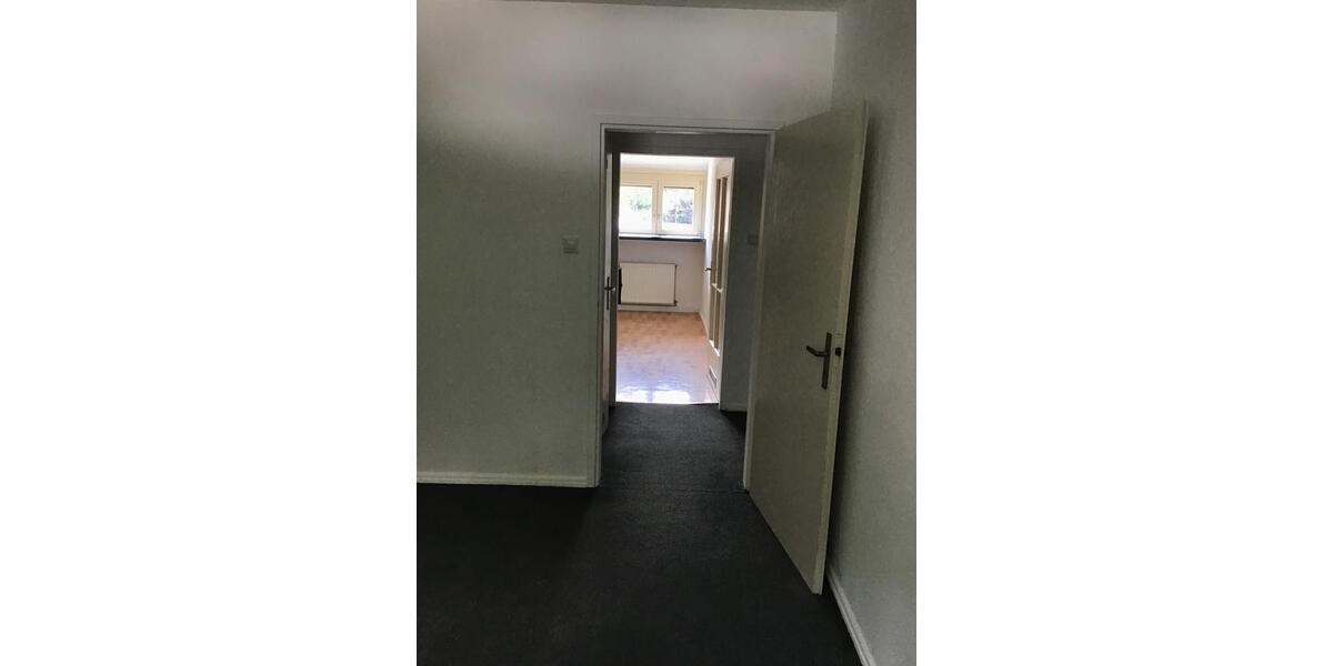 Etagenwohnung Saarbrücken Neue Bremm - 3 Zimmer, 70 m&sup2;, 780&euro; | Angebot:26603876