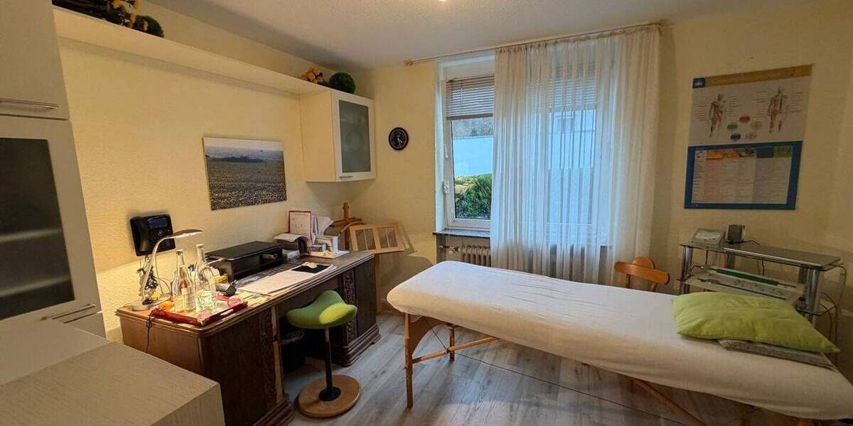 Gewerbeobjekt Saarbrücken Schafbrücke - 6 Zimmer, 249.000&euro; | Angebot:26259216