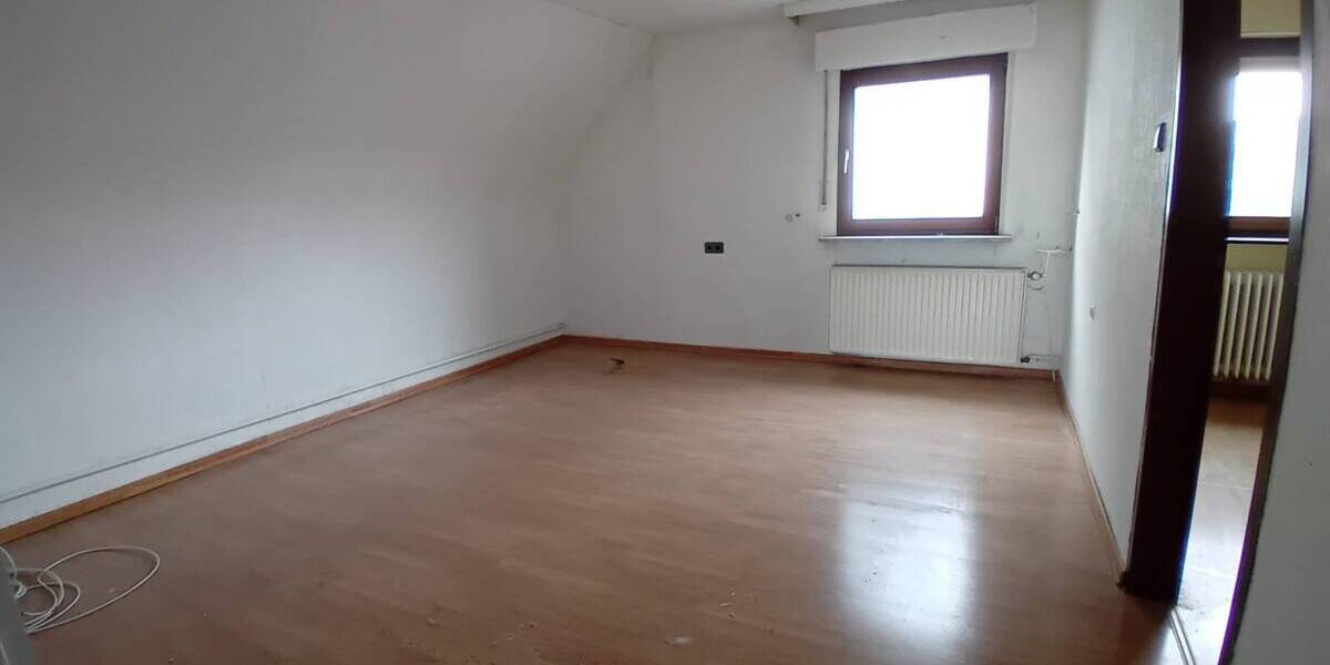 Einfamilienhaus Quierschied / Göttelborn Göttelborn - 5 Zimmer, 144 m&sup2;, 95.000&euro; | Angebot:25940452