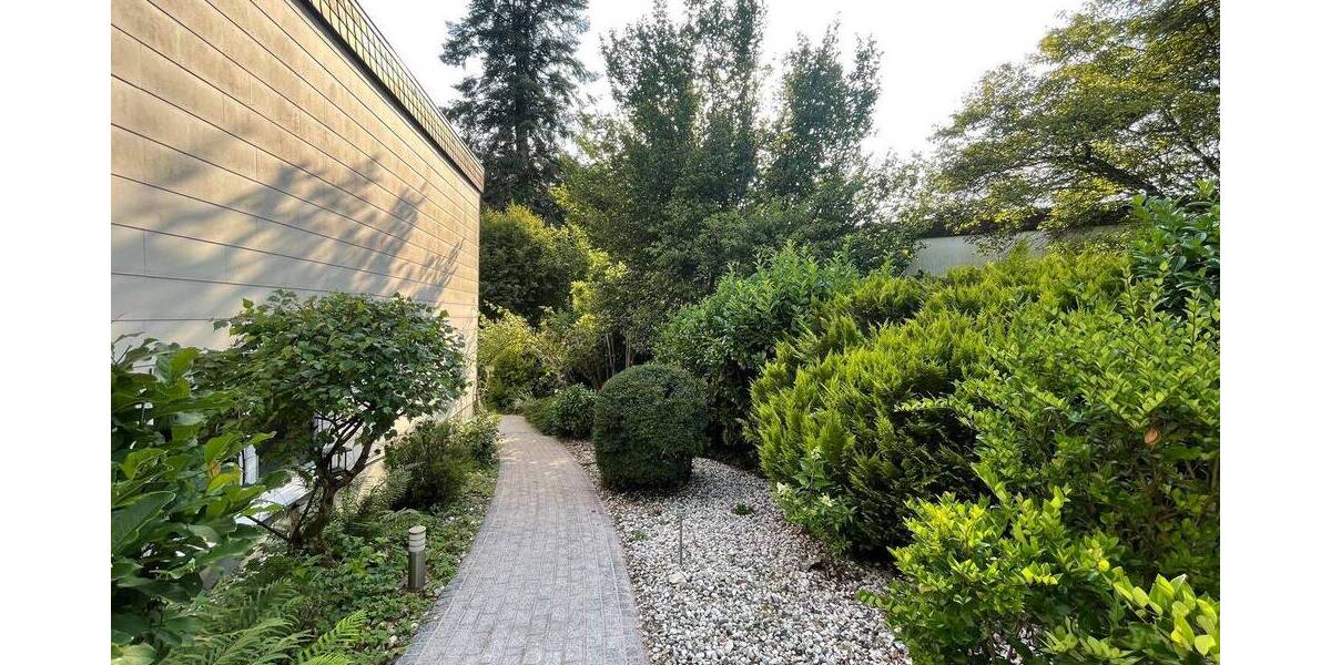 Einfamilienhaus Sankt Ingbert Rohrbach - 9 Zimmer, 275 m&sup2;, 366.000&euro; | Angebot:25735415