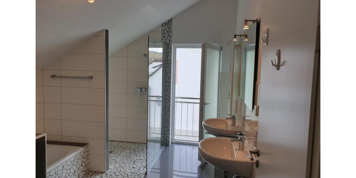 Doppelhaushälfte Waldmohr - 6 Zimmer, 280 m&sup2;, 729.000&euro; | Angebot:25931108