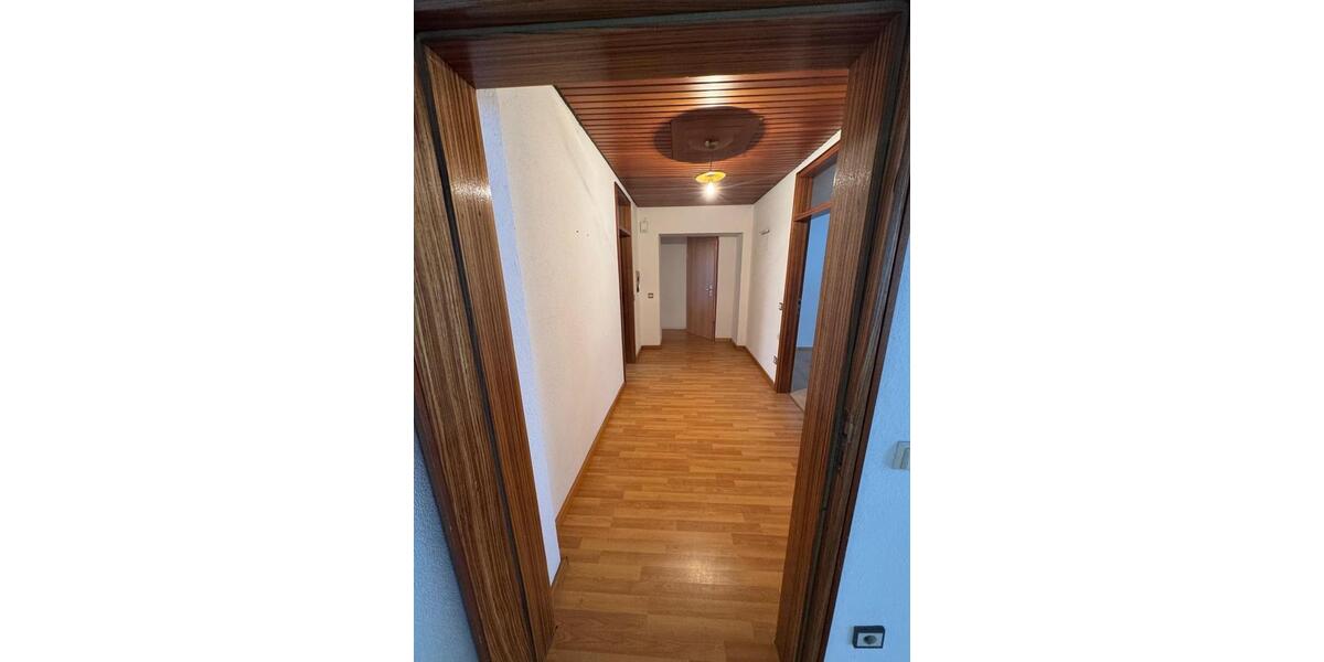 Etagenwohnung Saarbrücken Bischmisheim - 4 Zimmer, 96 m&sup2;, 1.050&euro; | Angebot:25645670