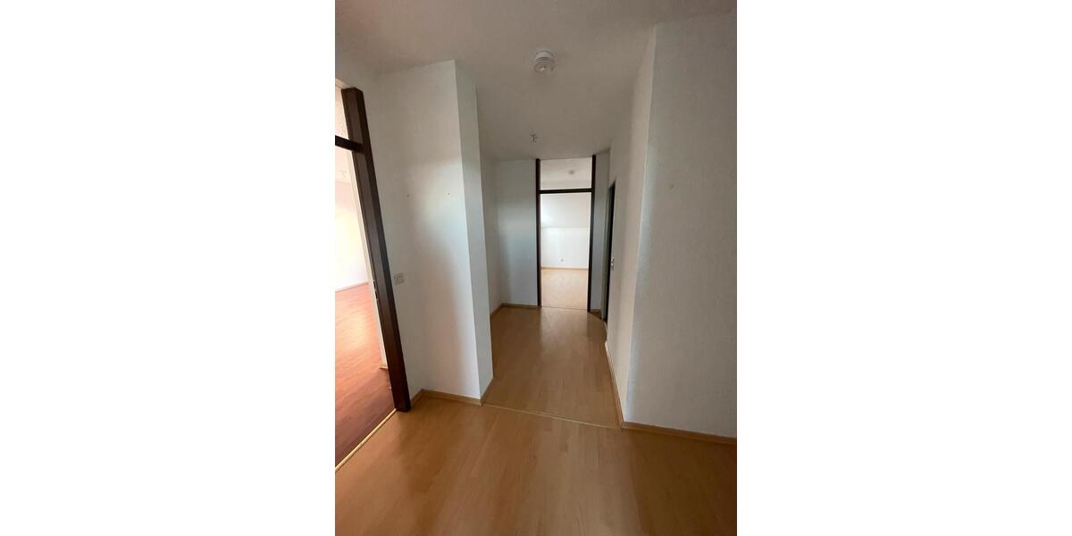 Dachgeschoßwohnung Homburg - 3 Zimmer, 63 m&sup2;, 1.100&euro; | Angebot:25968190
