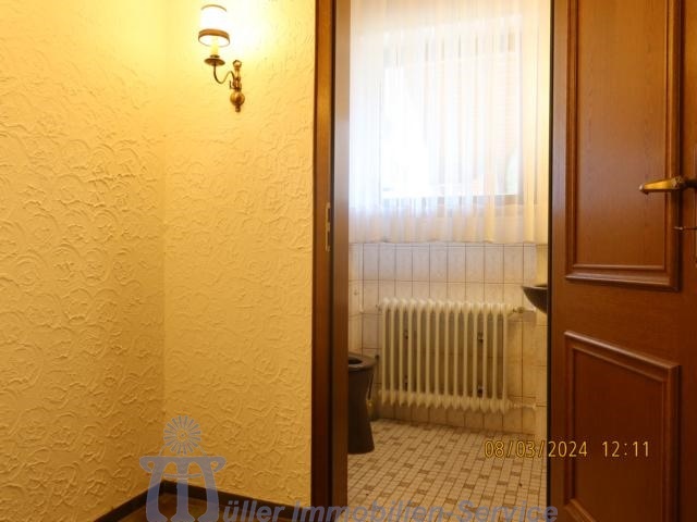 Schöne Landhaus-Villa in unverbaubarer Orts- und Waldrandlage von Homburg - Einfamilienhaus Homburg | Angebot:15024068