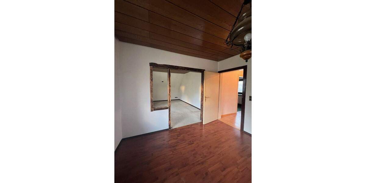 Einfamilienhaus Lebach - 6 Zimmer, 148 m&sup2;, 159.000&euro; | Angebot:25663147