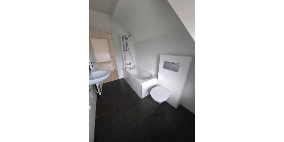 Dachgeschoßwohnung Völklingen - 2 Zimmer, 70 m&sup2;, 500&euro; | Angebot:24429446