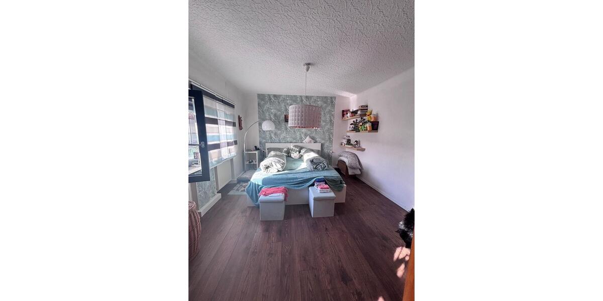 Reihenhaus Eppelborn - 8 Zimmer, 145 m&sup2;, 1.100&euro; | Angebot:26612377