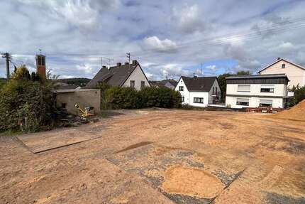 Grundstück Schmelz - 300.000&euro; | Angebot:24812277