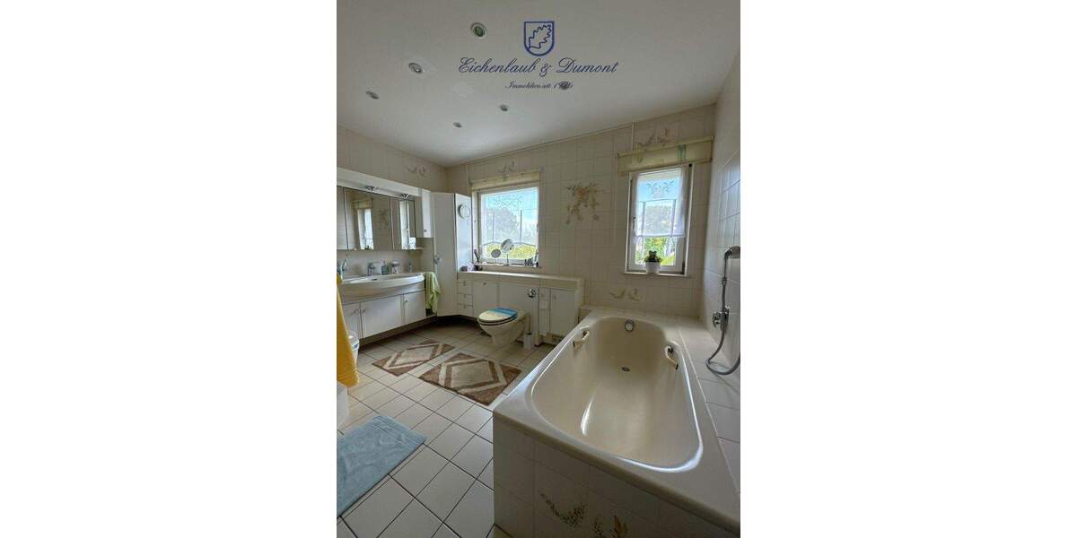 Mehrfamilienhaus, Wohnhaus Schwalbach - 8 Zimmer, 217 m&sup2;, 490.000&euro; | Angebot:25779317