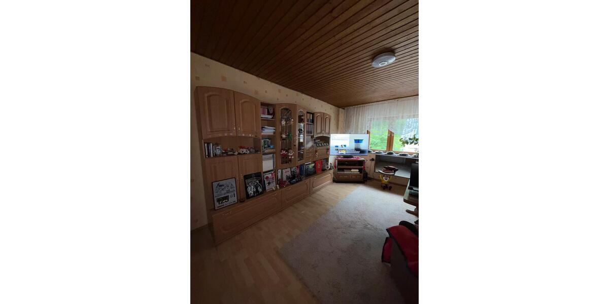Reihenhaus Sulzbach (Saar) - 9 Zimmer, 229 m&sup2;, 140.000&euro; | Angebot:26642930
