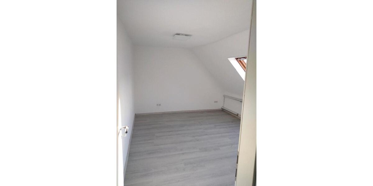 Dachgeschoßwohnung Riegelsberg - 3 Zimmer, 75 m&sup2;, 550&euro; | Angebot:26588208