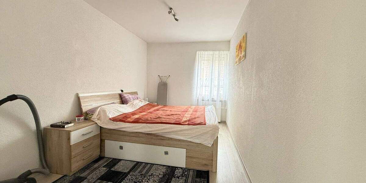 8,3 % Rendite 5-Familienhaus mit weiterem Steigerungspotenzial - Mehrfamilienhaus, Wohnhaus Ottweiler Steinbach | Angebot:24425704