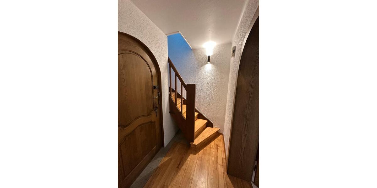 Maisonettenwohnung Saarbrücken Neue Bremm - 4 Zimmer, 125 m&sup2;, 1.100&euro; | Angebot:25804536