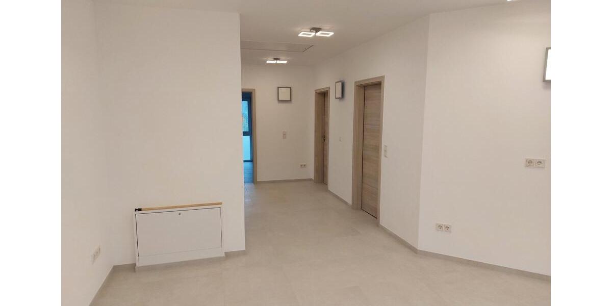 Einfamilienhaus Homburg - 8 Zimmer, 180 m&sup2;, 1.890&euro; | Angebot:26665565