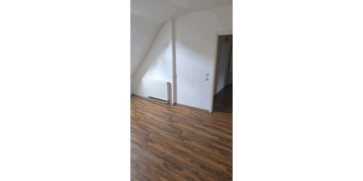 Dachgeschoßwohnung Völklingen - 3 Zimmer, 50 m&sup2;, 475&euro; | Angebot:25895212