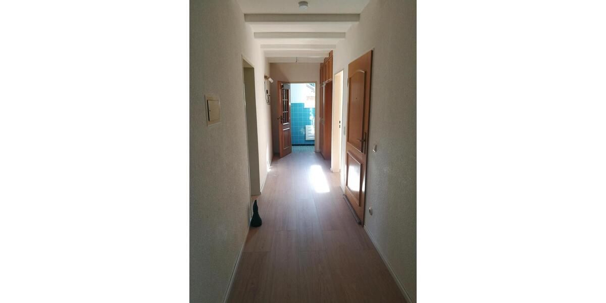 Erdgeschoßwohnung Homburg - 3.5 Zimmer, 119 m&sup2;, 1.050&euro; | Angebot:25235611