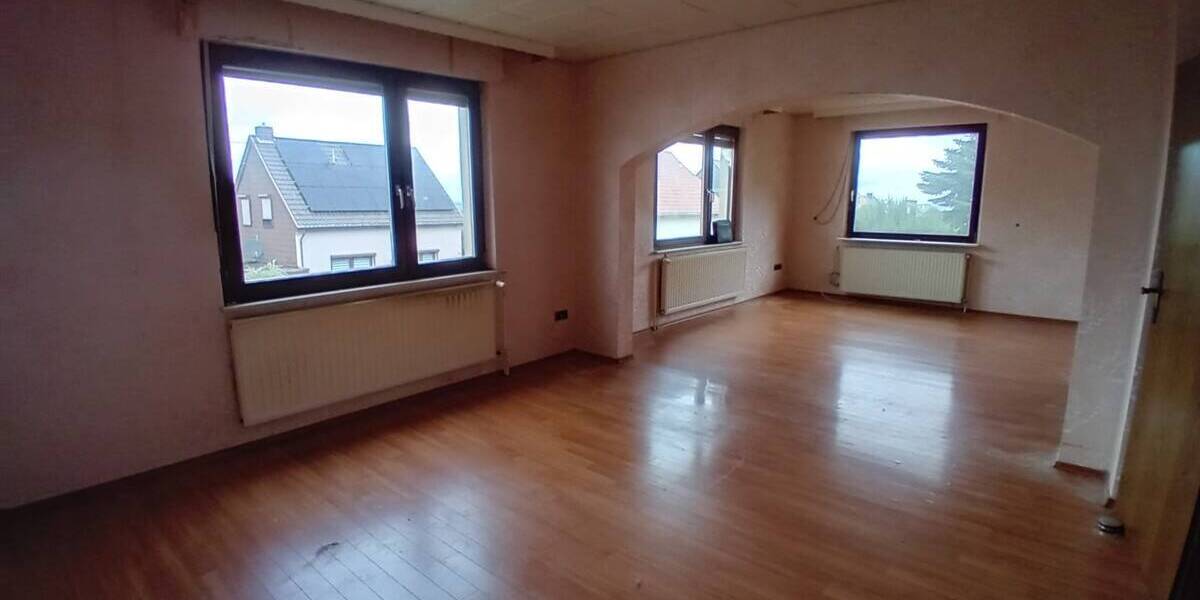 Einfamilienhaus Quierschied / Göttelborn Göttelborn - 5 Zimmer, 144 m&sup2;, 95.000&euro; | Angebot:25940452