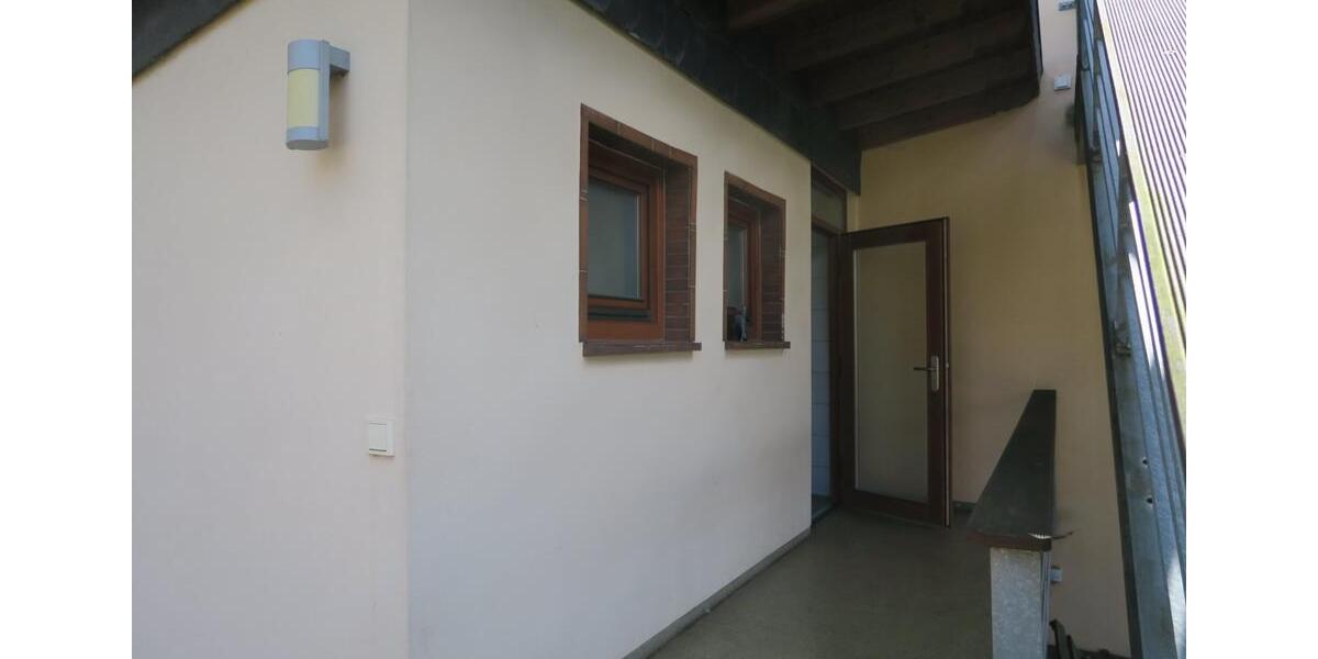 Erdgeschoßwohnung Schwalbach - 3 Zimmer, 113 m&sup2;, 900&euro; | Angebot:25932875