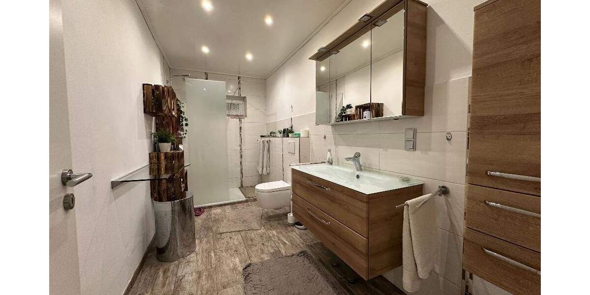 Mehrfamilienhaus, Wohnhaus Blieskastel Niederwürzbach - 5 Zimmer, 190 m&sup2;, 299.000&euro; | Angebot:25705994