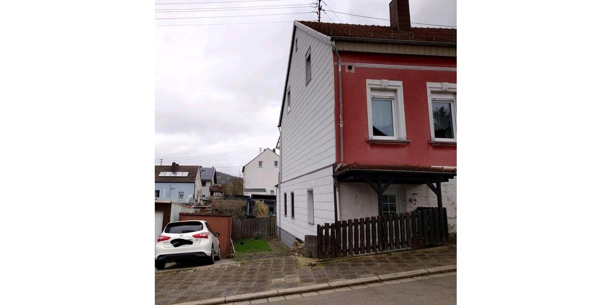 Einfamilienhaus Friedrichsthal - 7 Zimmer, 175 m&sup2;, 250.000&euro; | Angebot:25095844