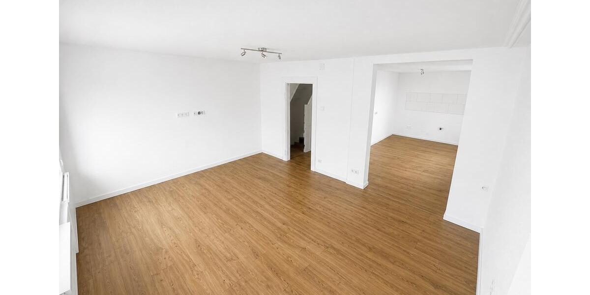 Etagenwohnung Sankt Wendel - 4 Zimmer, 130 m&sup2;, 1.100&euro; | Angebot:26624295