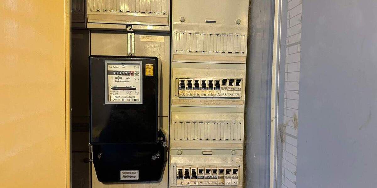 Einfamilienhaus Schiffweiler Heiligenwald - 8 Zimmer, 162 m&sup2;, 126.000&euro; | Angebot:25669773