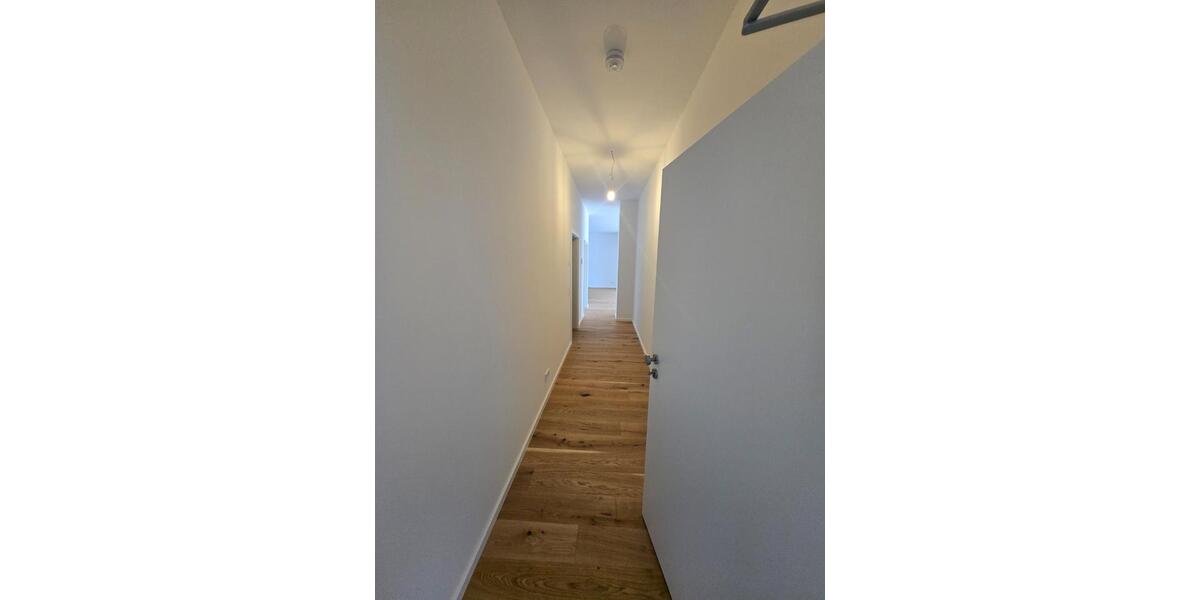 Erdgeschoßwohnung Homburg - 2 Zimmer, 84 m&sup2;, 1.050&euro; | Angebot:25056985