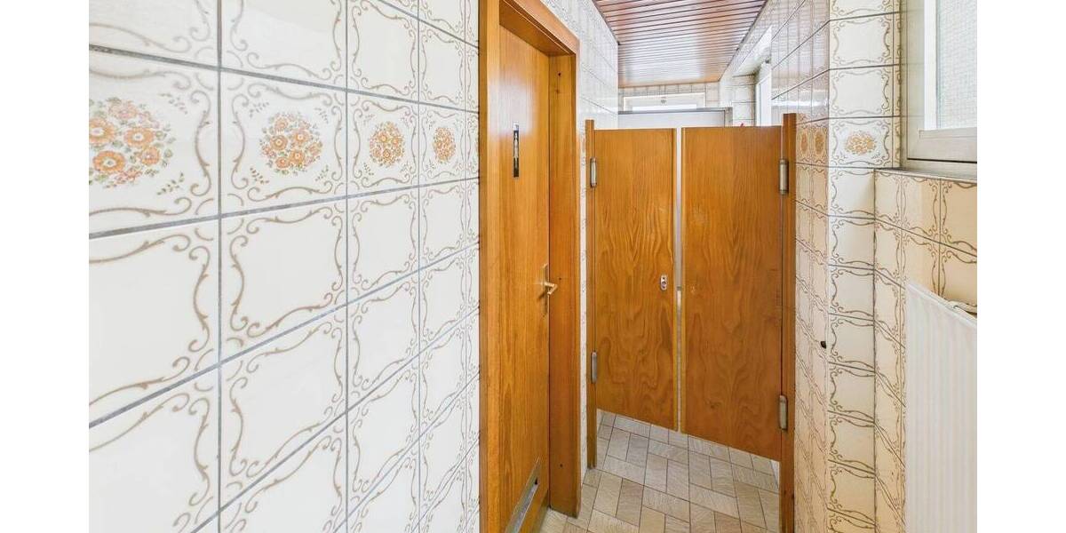 Einfamilienhaus Saarlouis Lisdorf - 8 Zimmer, 244 m&sup2;, 590.000&euro; | Angebot:25687196