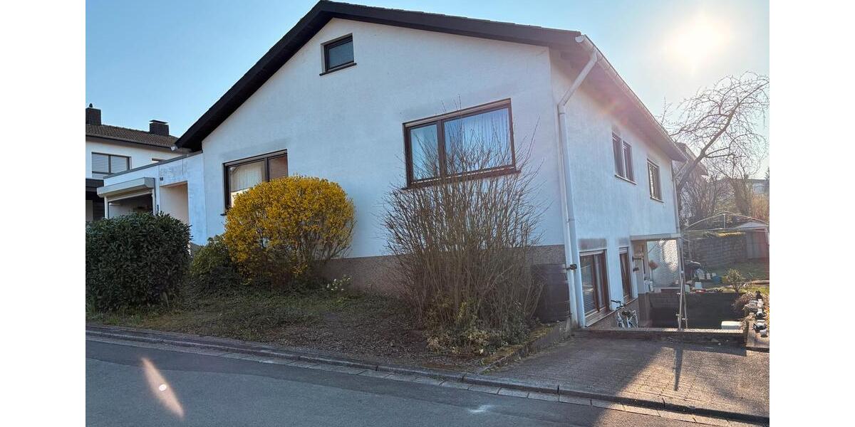 Einfamilienhaus Schiffweiler - 4.5 Zimmer, 165 m&sup2;, 295.000&euro; | Angebot:25942889