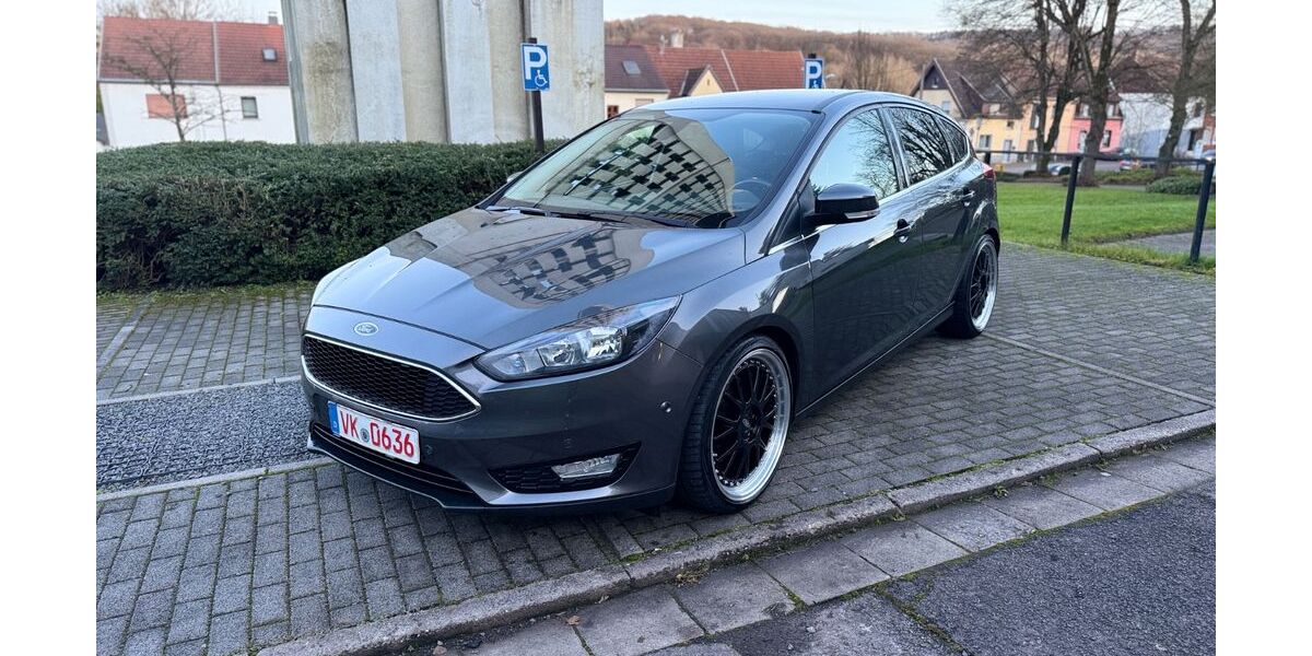 Ford Focus 103.000 km 11.900 &euro; Völklingen 66333