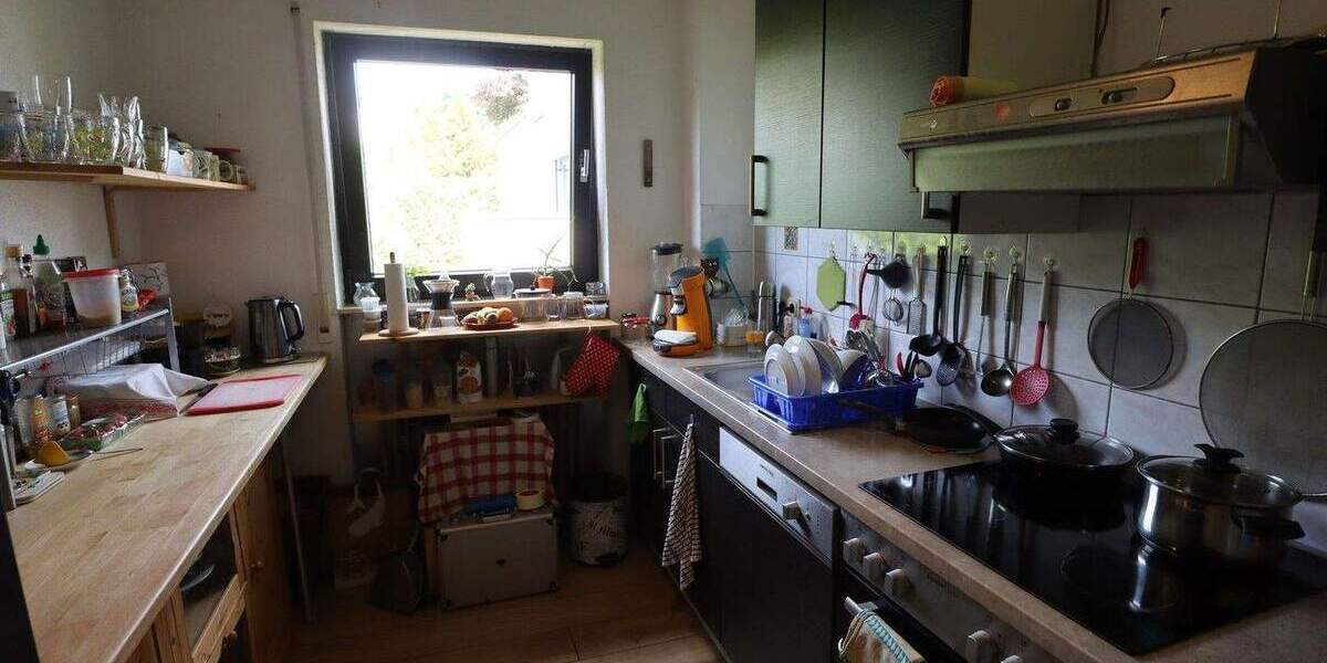 Etagenwohnung Saarbrücken Schafbrücke - 4 Zimmer, 95 m&sup2;, 263.000&euro; | Angebot:25905876