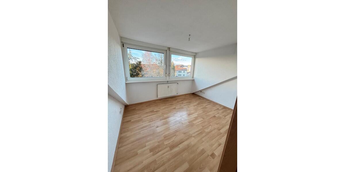 Etagenwohnung Bexbach - 3.5 Zimmer, 75 m&sup2;, 680&euro; | Angebot:25933877