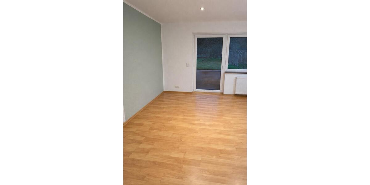 Etagenwohnung Sankt Ingbert - 3 Zimmer, 70 m&sup2;, 700&euro; | Angebot:25722975