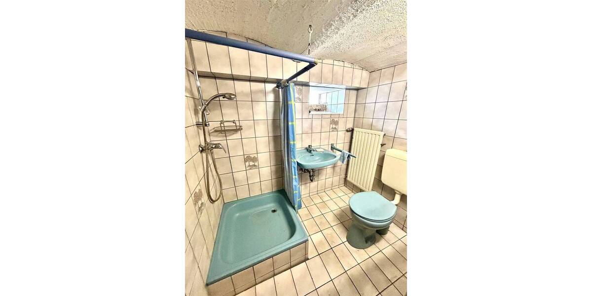 Mehrfamilienhaus, Wohnhaus Quierschied - 8 Zimmer, 198 m&sup2;, 287.000&euro; | Angebot:25745731