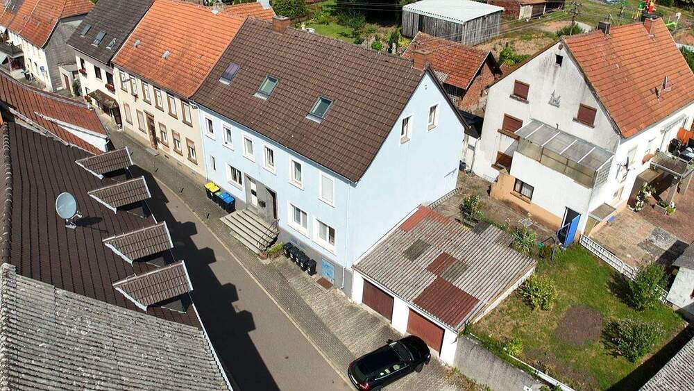 8,3 % Rendite 5-Familienhaus mit weiterem Steigerungspotenzial - Mehrfamilienhaus, Wohnhaus Ottweiler Steinbach | Angebot:24425704