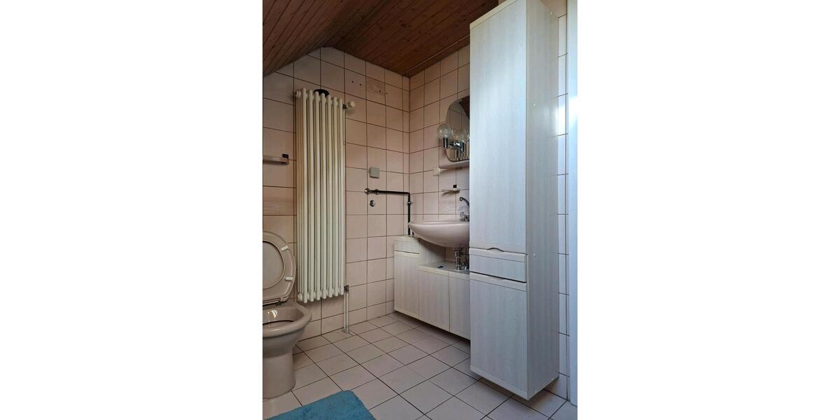 Dachgeschoßwohnung Heusweiler - 3 Zimmer, 70 m&sup2;, 670&euro; | Angebot:24733125