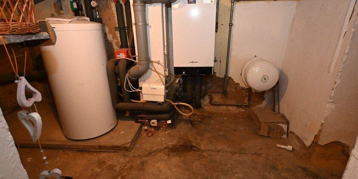 Einfamilienhaus Bexbach / Frankenholz Frankenholz - 7 Zimmer, 148 m&sup2;, 115.000&euro; | Angebot:25706690